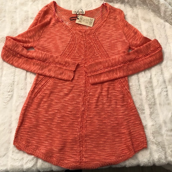 Sweater - Picture 1 of 6